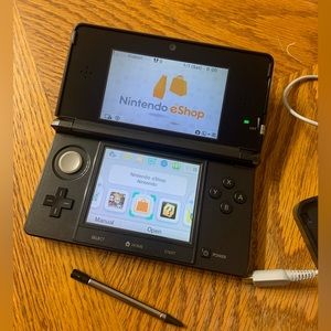 Cosmo Black Nintendo 3DS with Charging Cradle, Charger & Stylus
